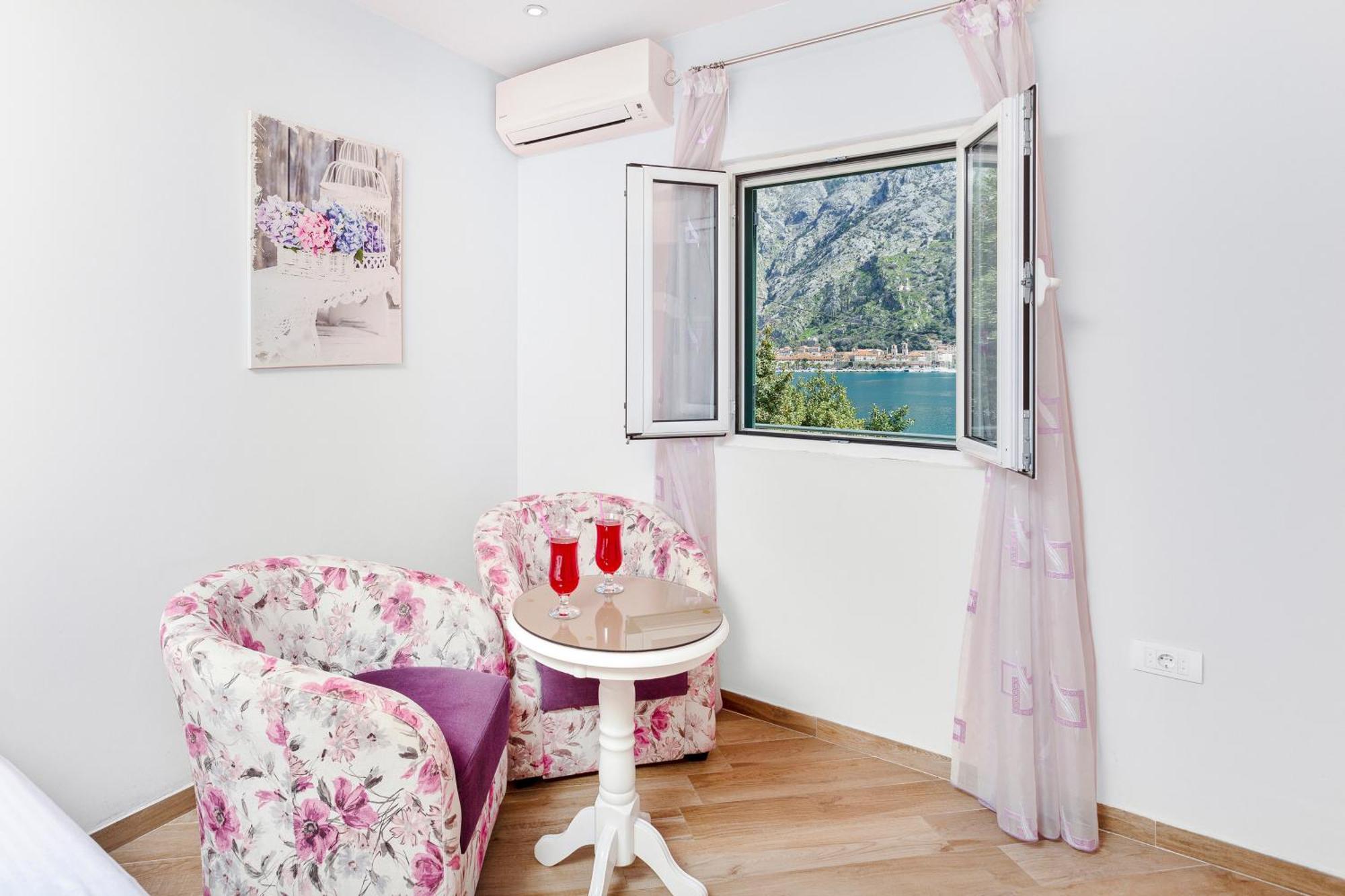 Apartments Doncic Kotor Luaran gambar