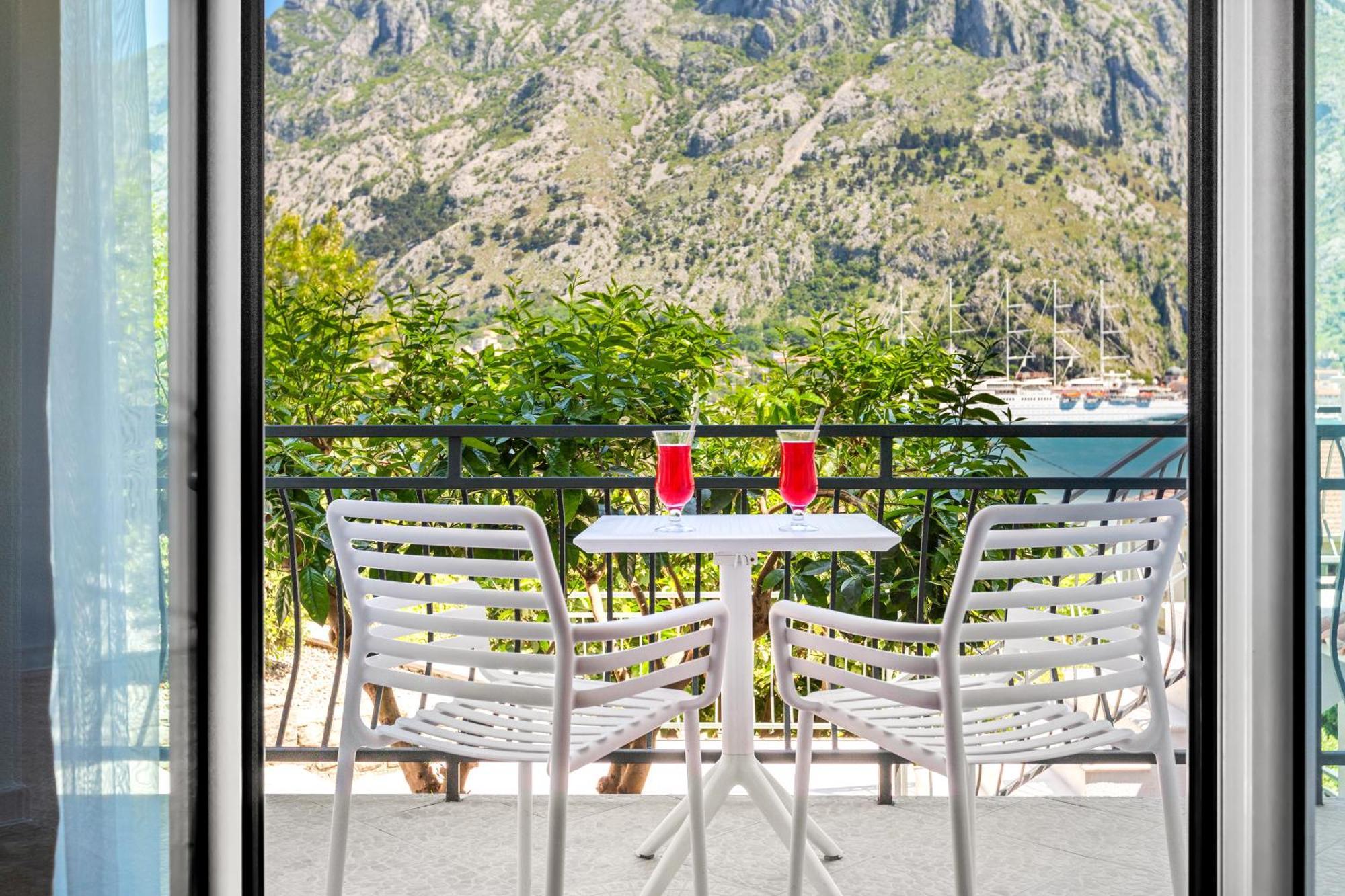 Apartments Doncic Kotor Luaran gambar