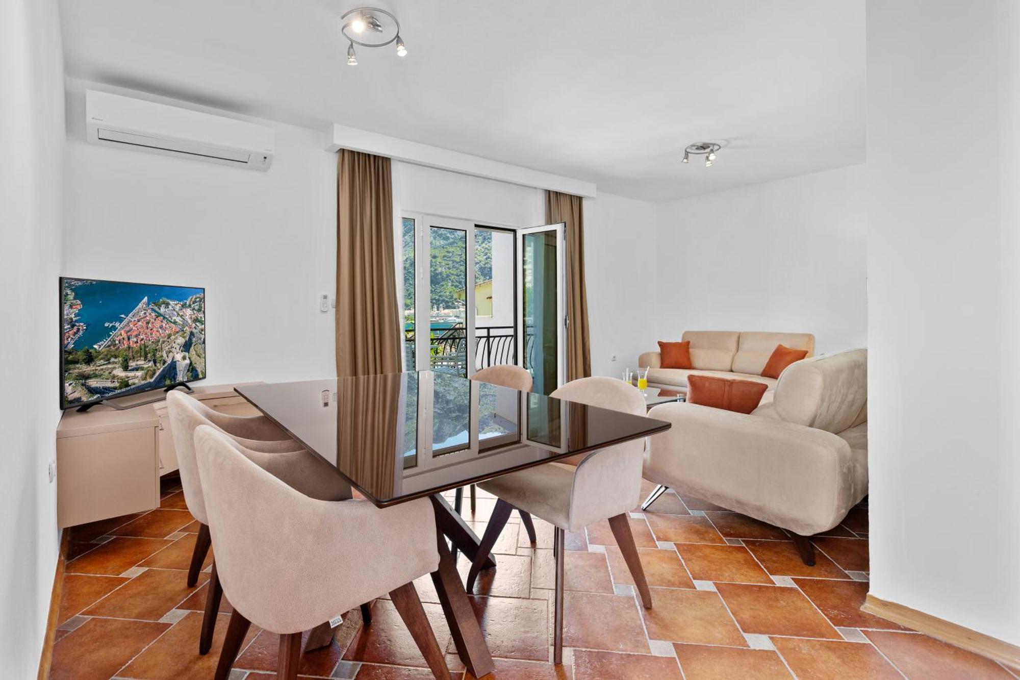 Apartments Doncic Kotor Luaran gambar