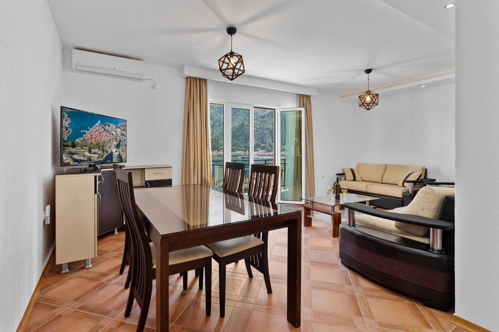 Apartments Doncic Kotor Luaran gambar