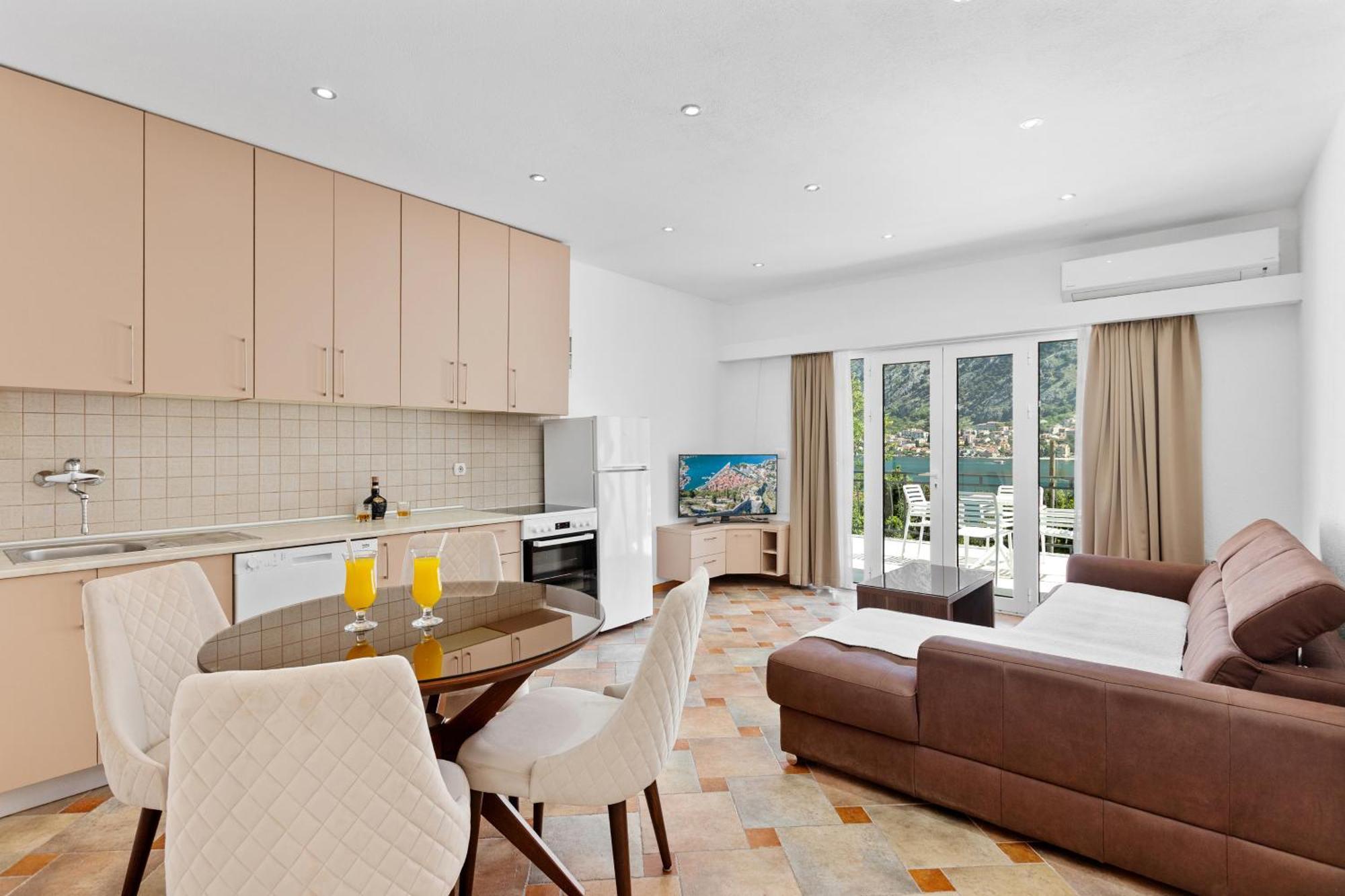 Apartments Doncic Kotor Luaran gambar