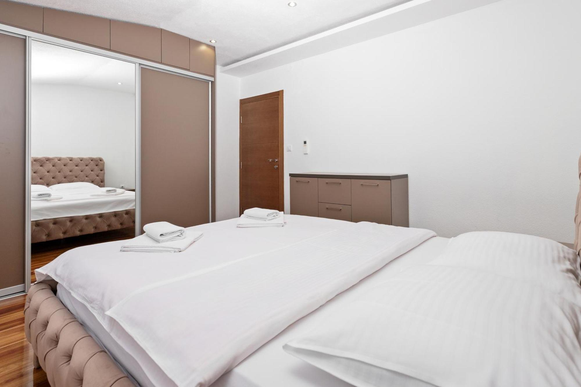 Apartments Doncic Kotor Bilik gambar
