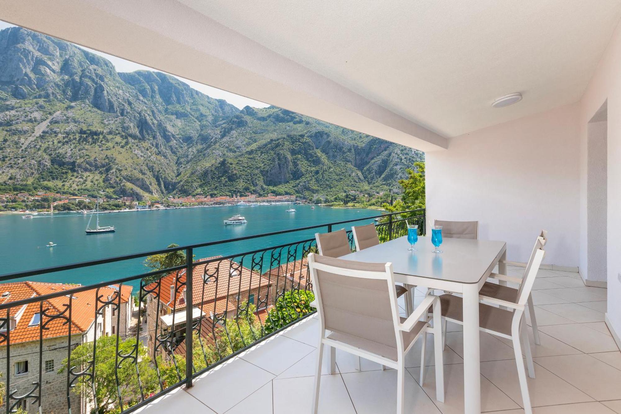 Apartments Doncic Kotor Luaran gambar